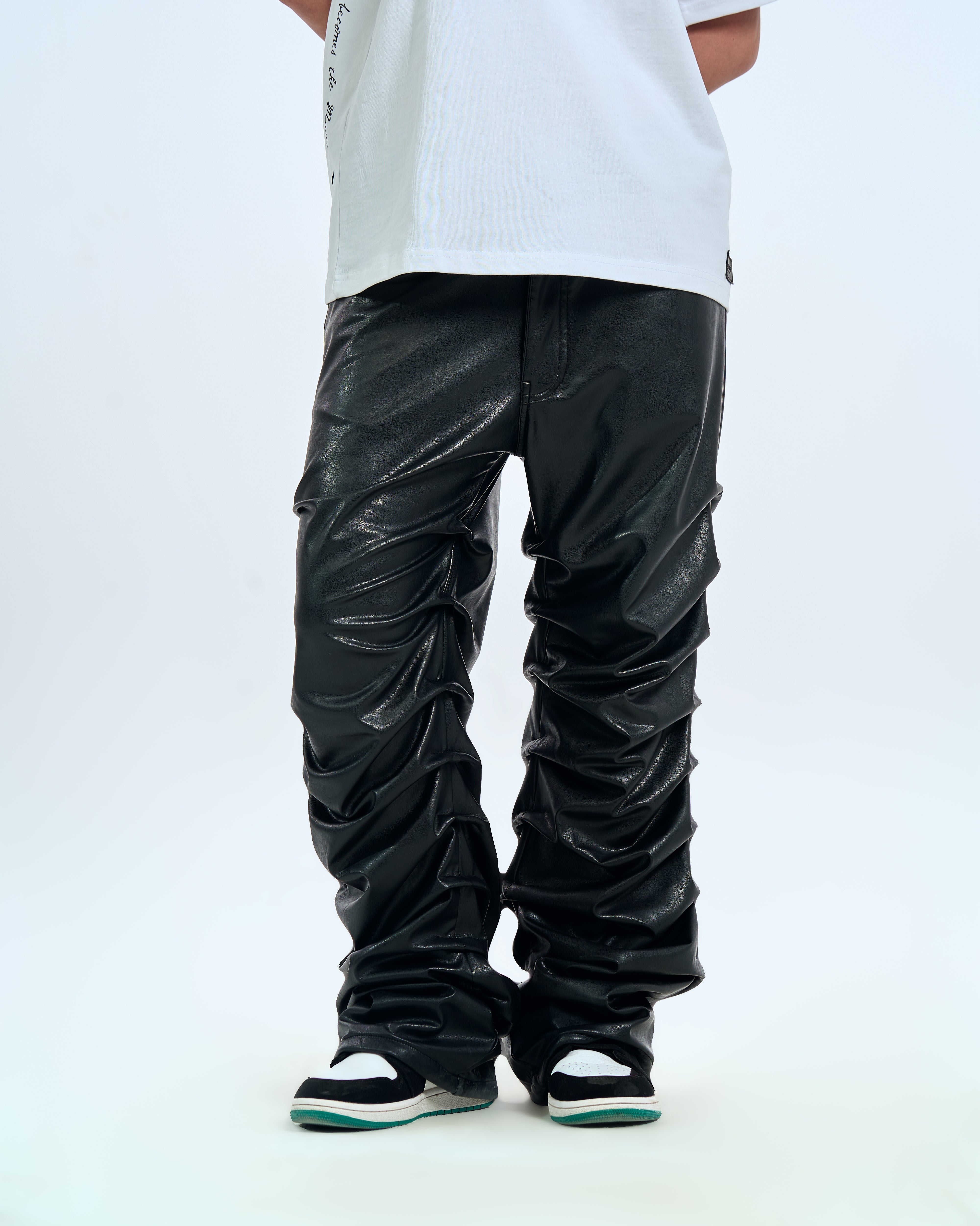 Rueckenansicht Crow Leather Pants MOE CHARLIE Schwarz