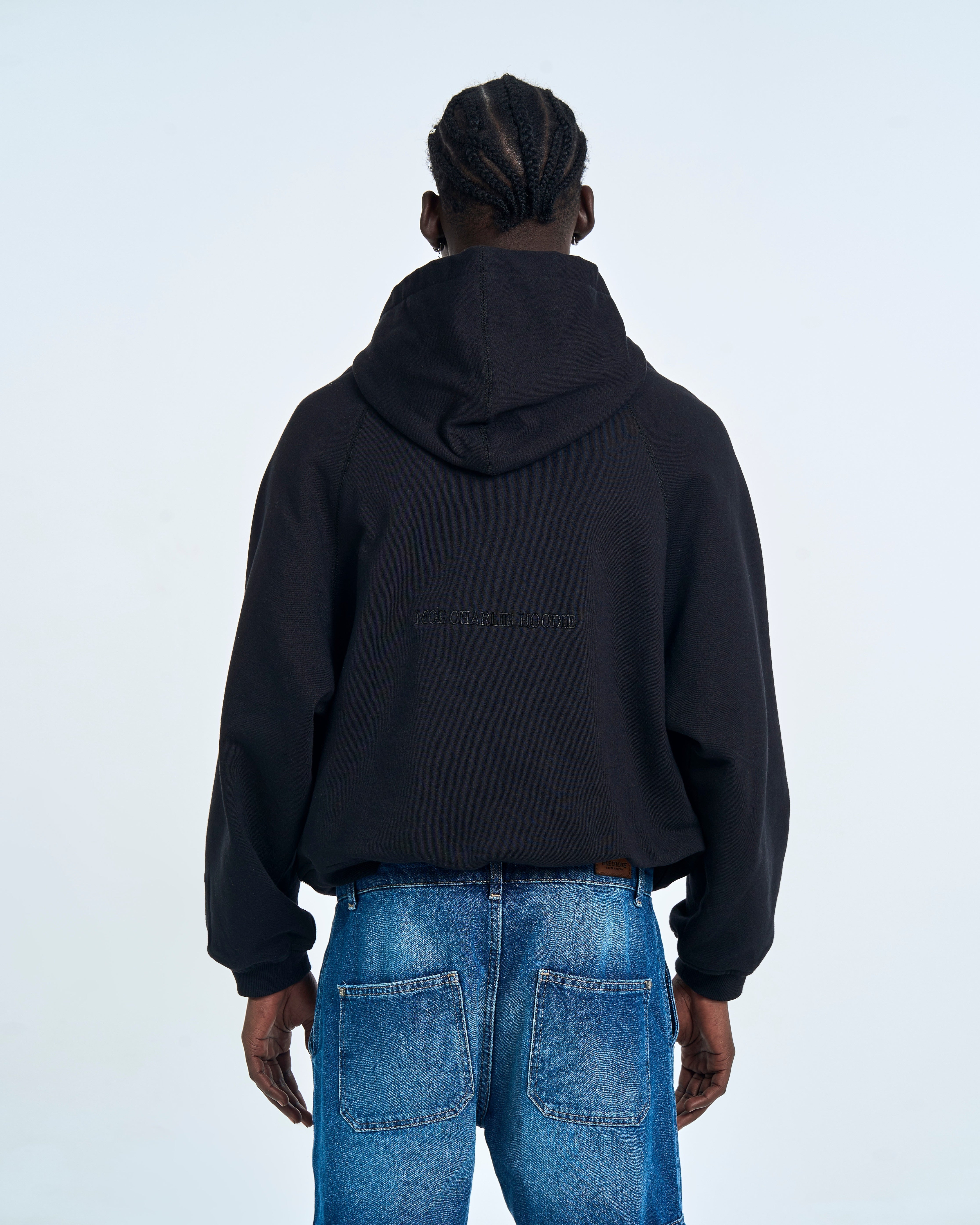 Cangaroo Hoodie MOE CHARLIE, Rückenansicht mit sichtbarem Schriftzug auf dem Rücken, Cropped-Silhouette